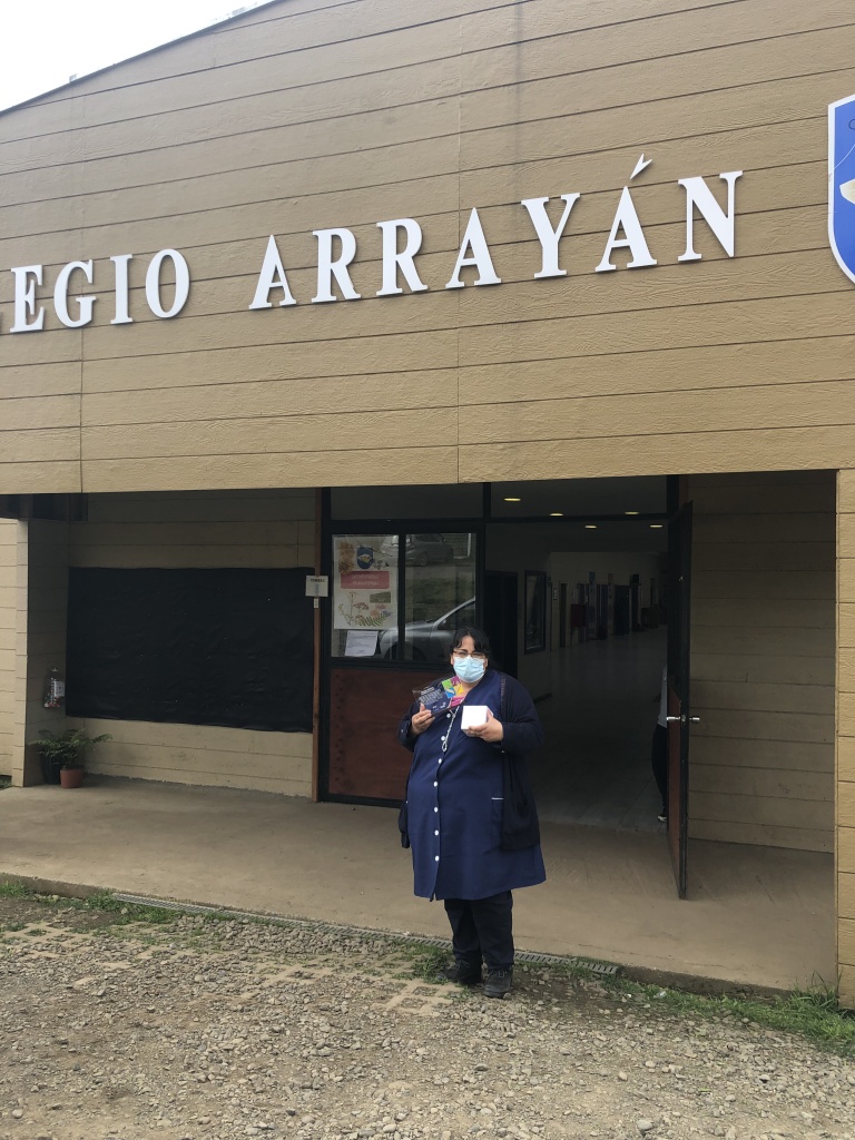 Entrega de Galvanos y Souvenirs a participantes de Talleres. 4 Colegio Arrayan Vilcun