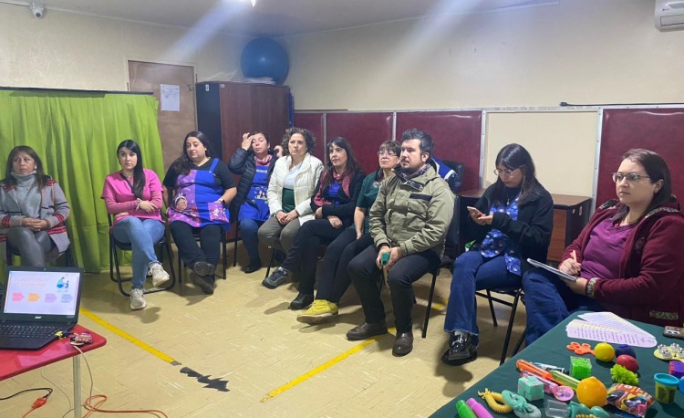 Conmemoración "2 de abril, día mundial del autismo" en jardín infantil en Temuco. 3 WhatsApp Image 2024 04 02 at 12.04.26