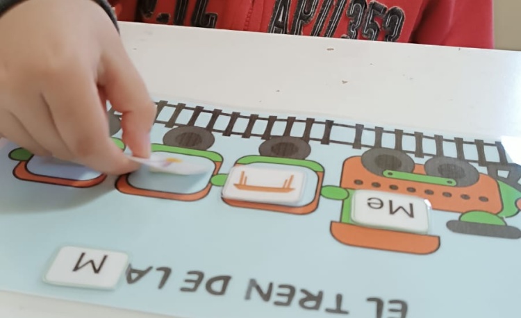 Cierre del Proyecto “Reforzamiento Lúdico y Digital” destaca creatividad y aprendizaje de niños beneficiados 1 reforzamiento lectura